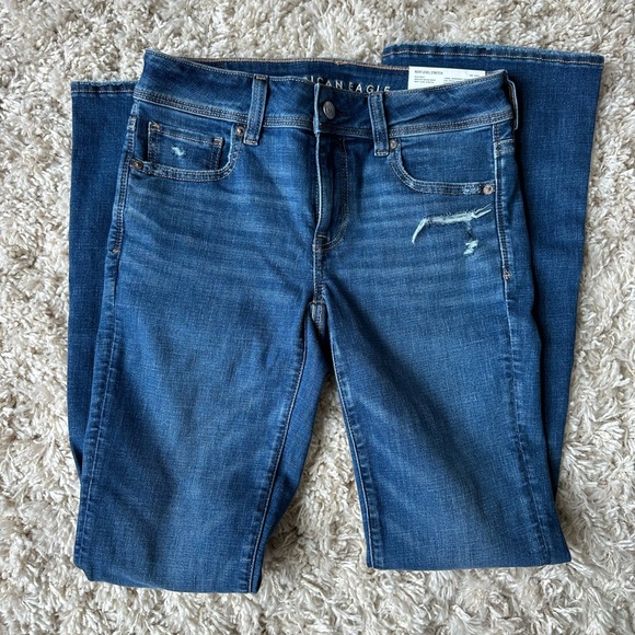 Low-Rise Bootcut Jean AE - Picture 3 of 8